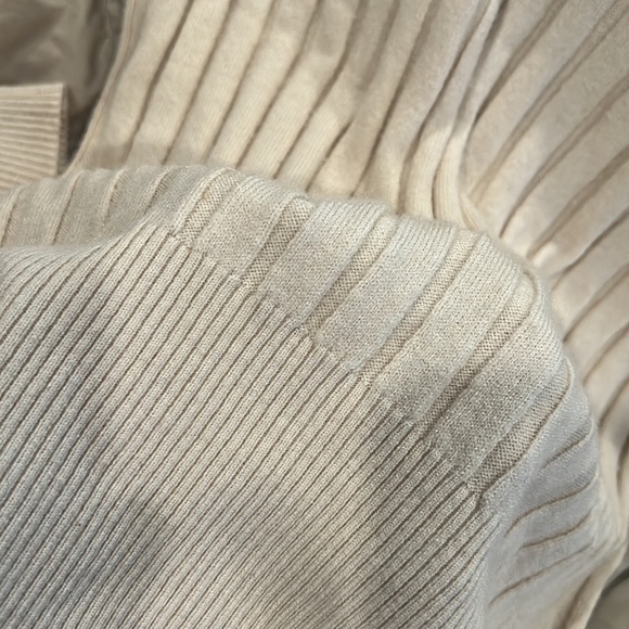 Soft lightweight turtleneck made in Italy by antonia erre - Picture 7 of 8